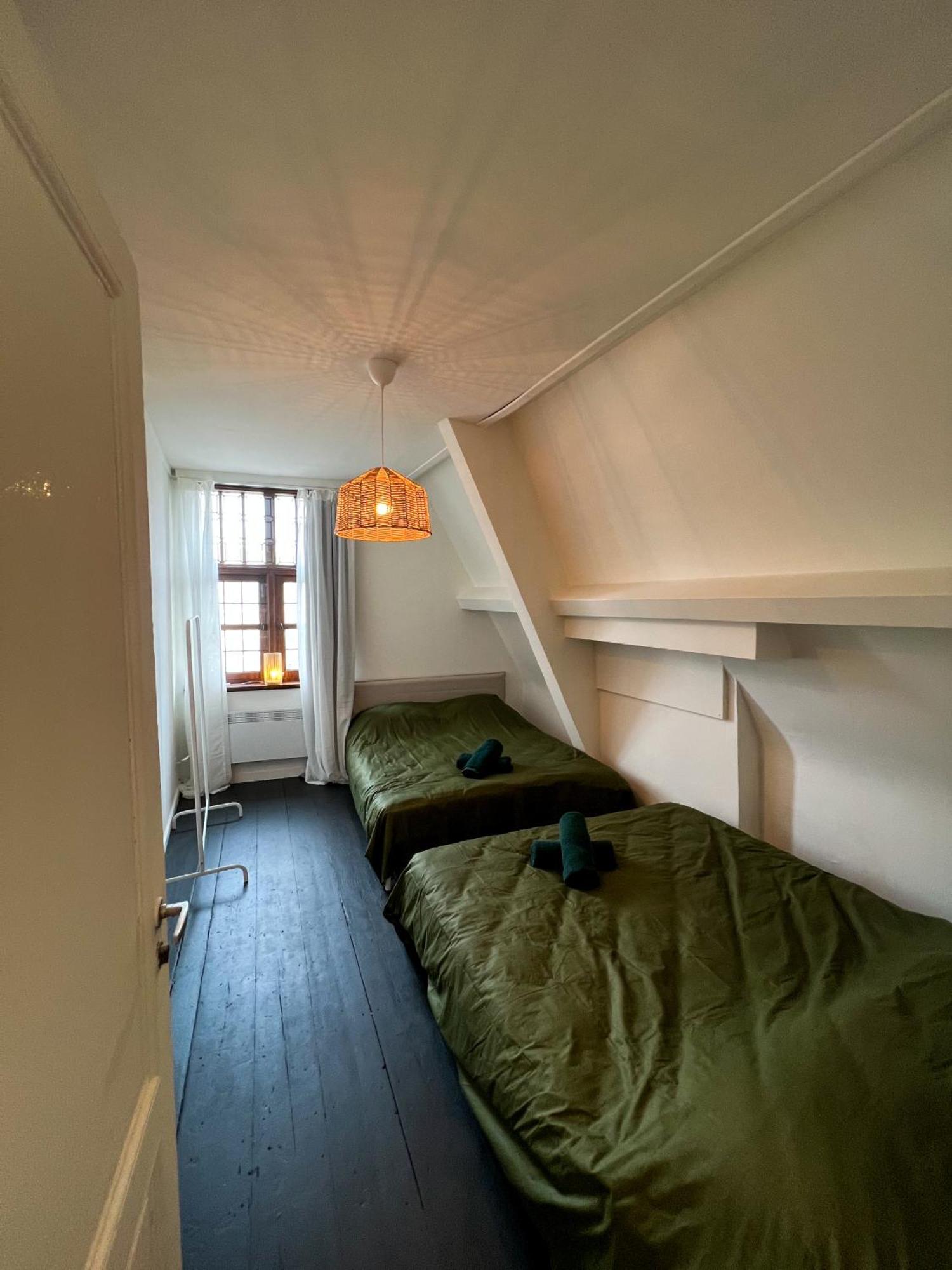 Le Faubourg Suites Anversa Esterno foto