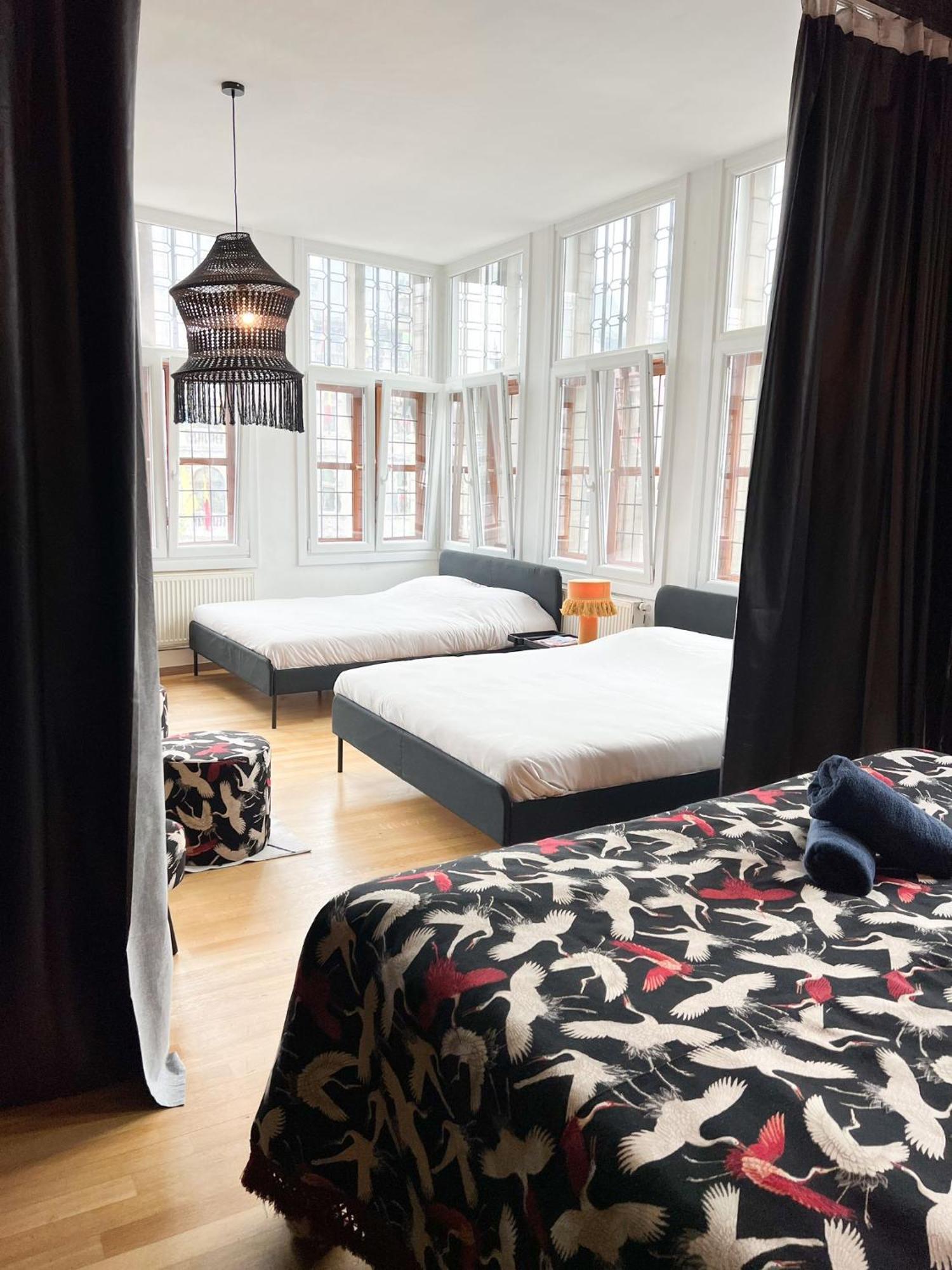 Le Faubourg Suites Anversa Esterno foto
