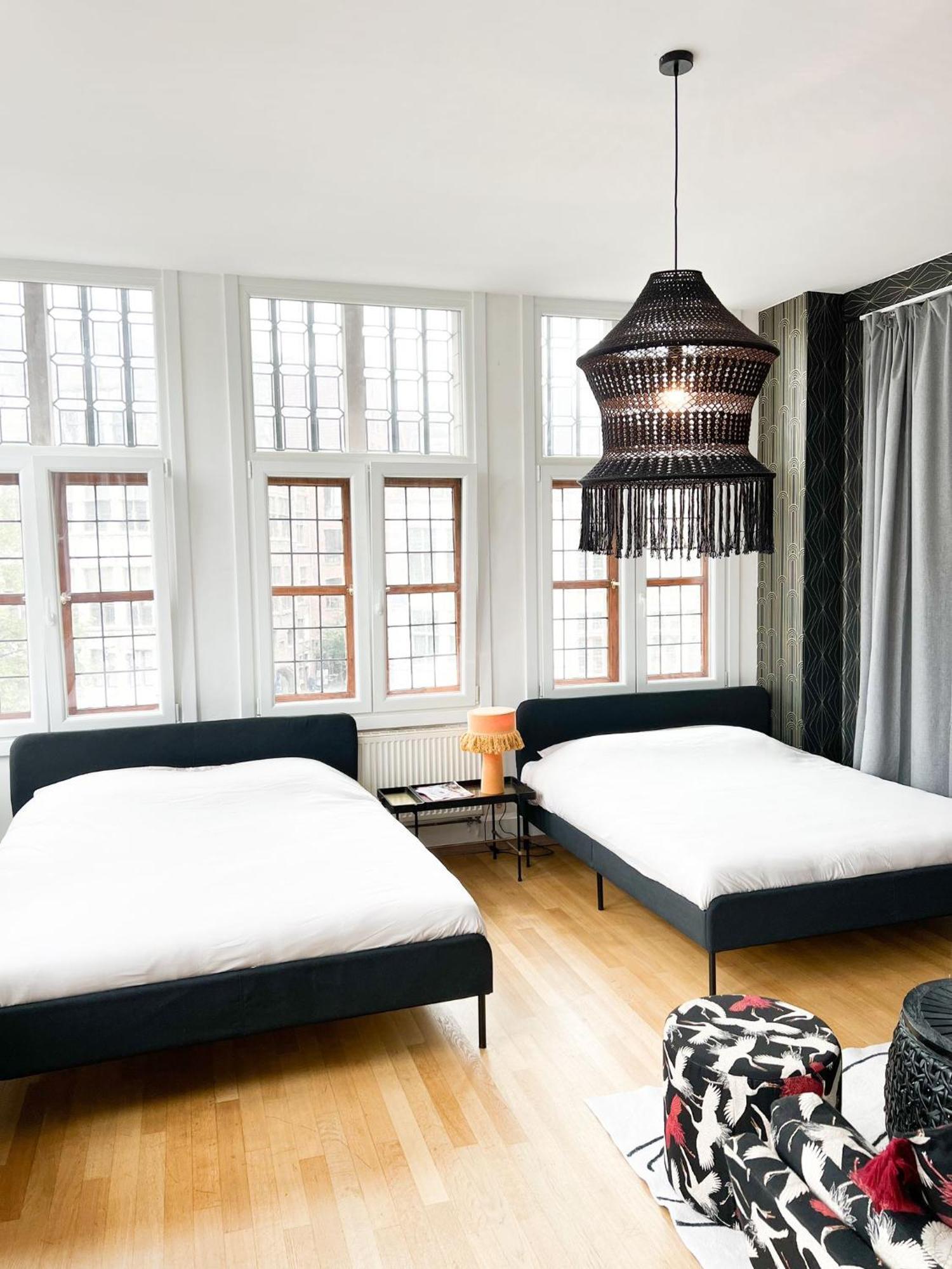 Le Faubourg Suites Anversa Esterno foto
